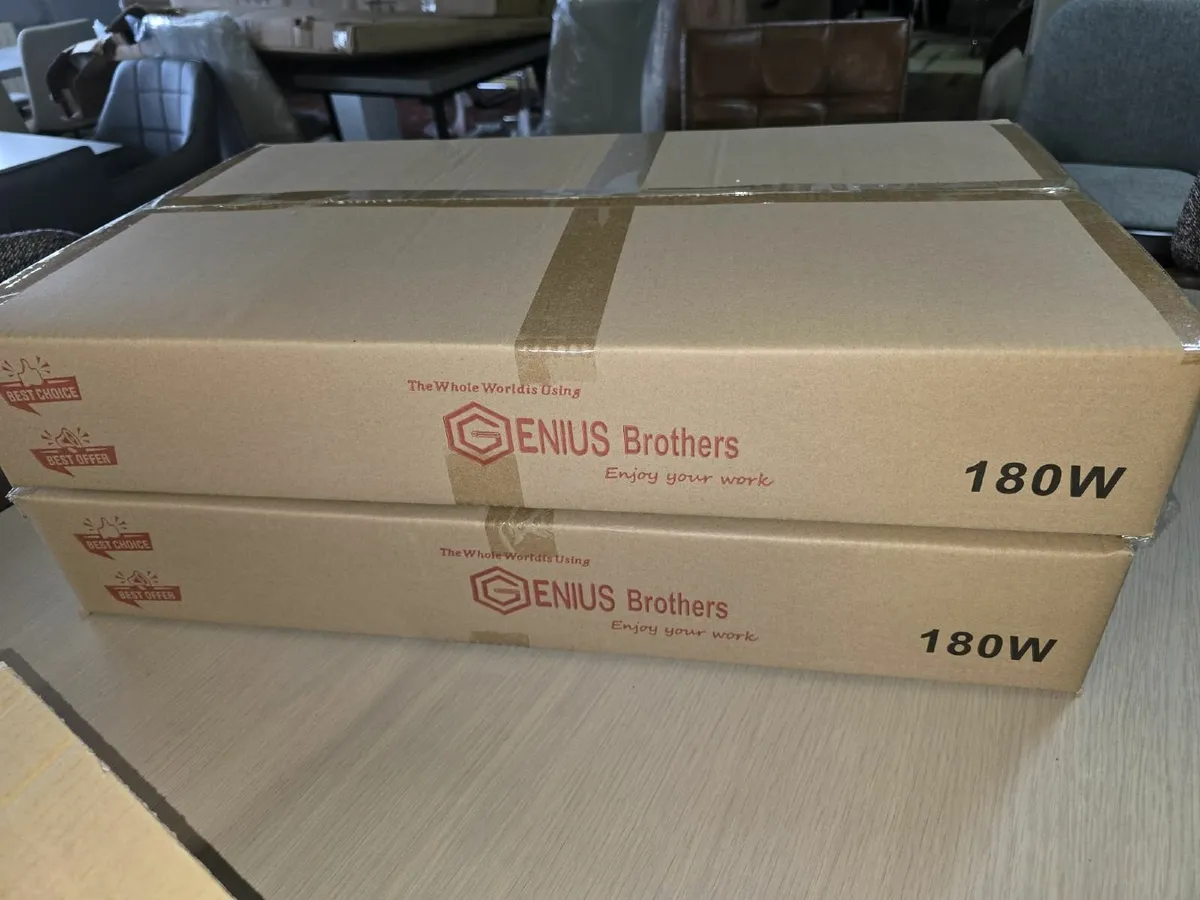 High-Quality 180W Solar Street Lights - Image 3