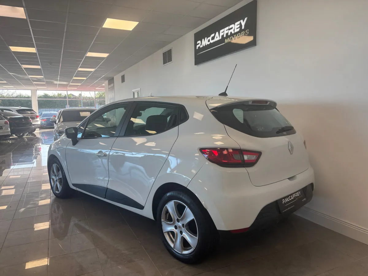 2015 Renault Clio 1.2 Auto Dynamic Nav - Image 3