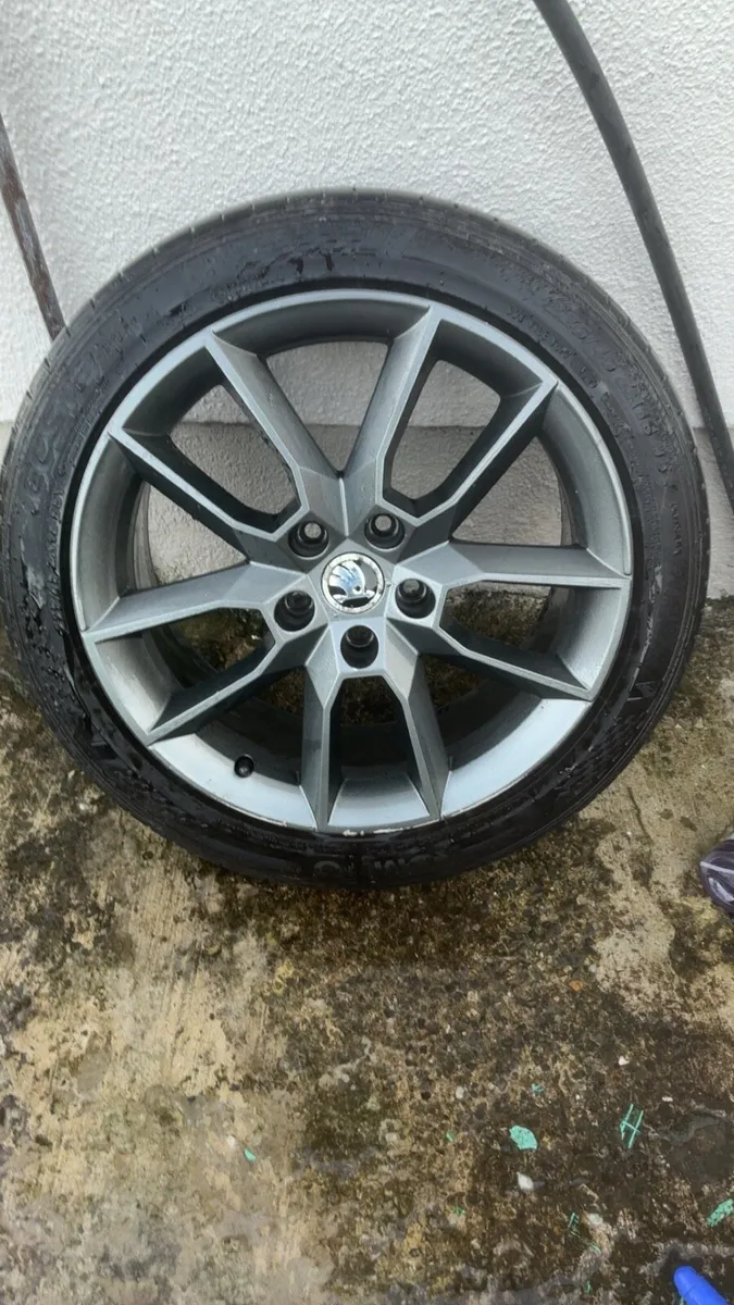 Skoda vrs alloys - Image 2