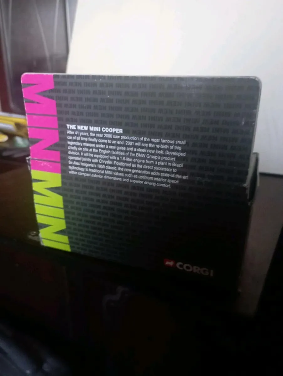 THE NEW MINI COOPER CLASSIC DIECAST MODLE BY CORG - Image 2