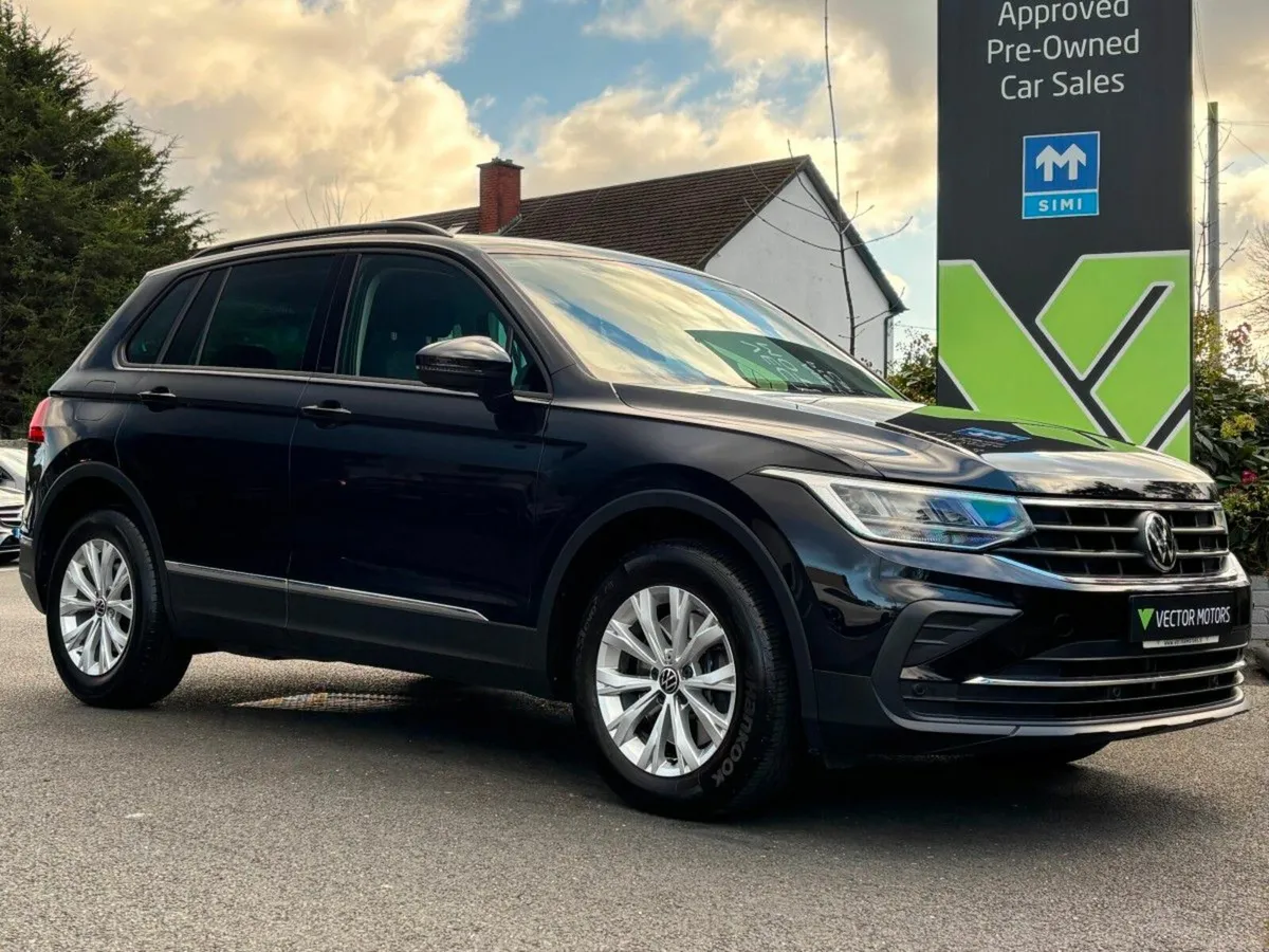 Volkswagen Tiguan PLUG IN HYBRID PETROL 1.4 TSI AU - Image 1