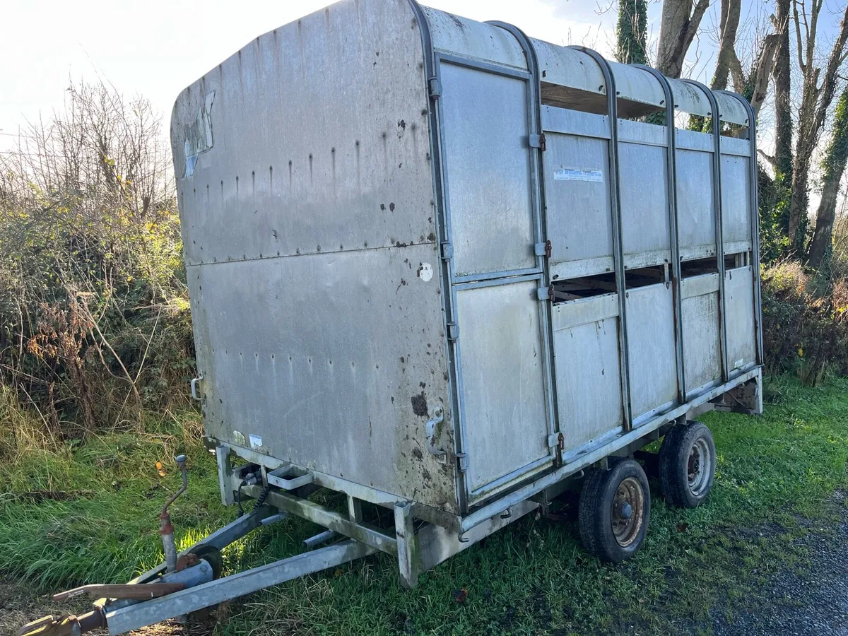 Cattle trailer - Image 1