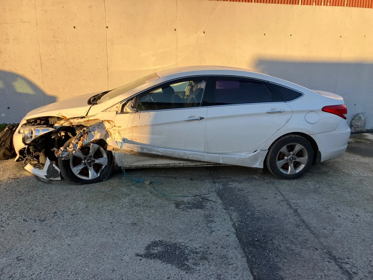 Hyundai I40 for breaking / repai - Image 4