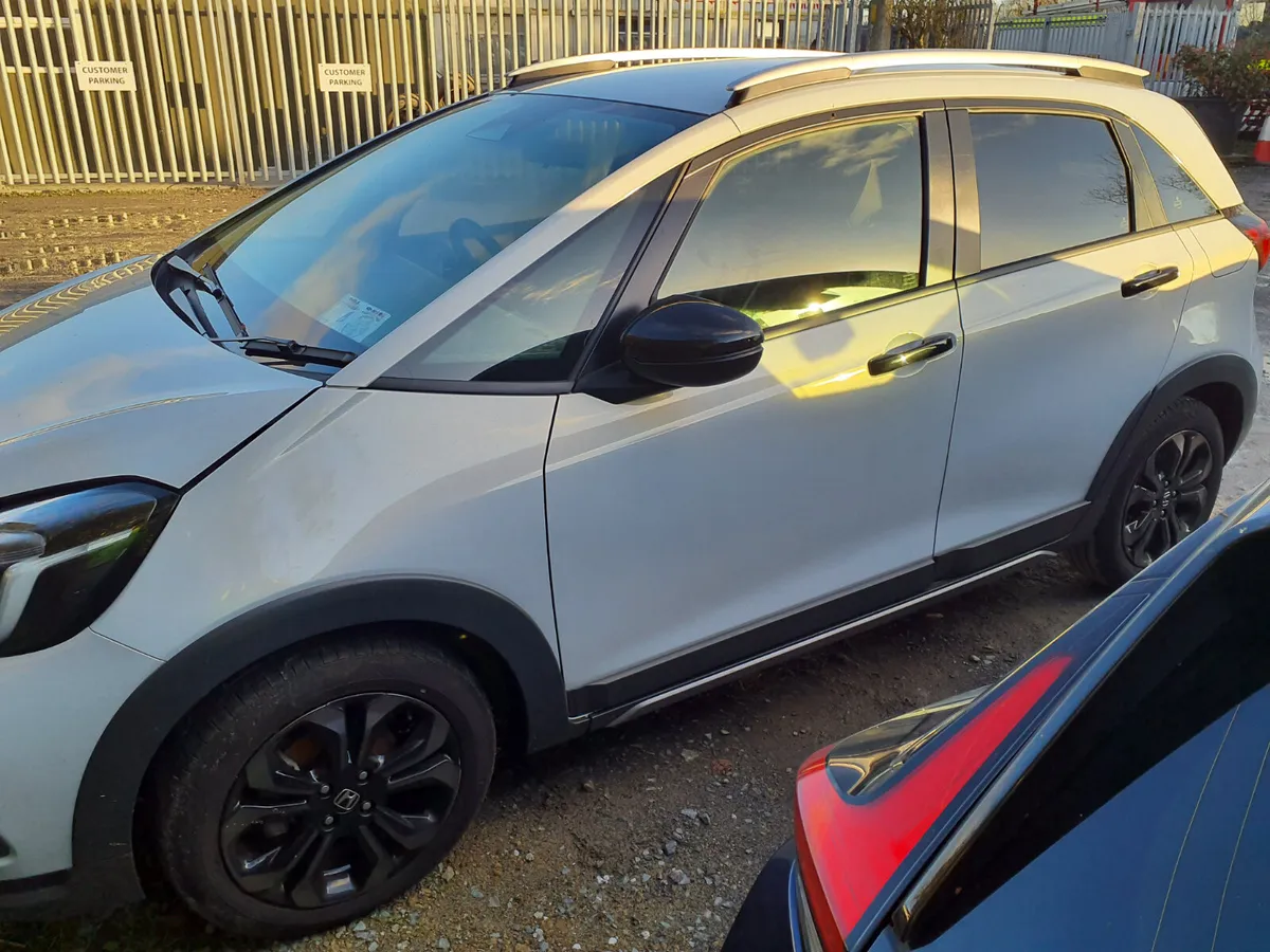 2025 Honda Jazz HEV Crosstar Advance - Image 1