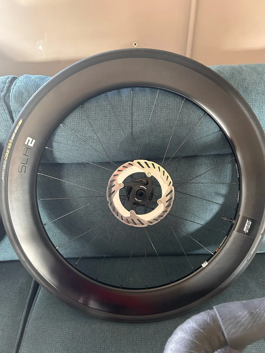 Giant Propel Advanced 2 (2024) + Carbon wheelset - Image 2
