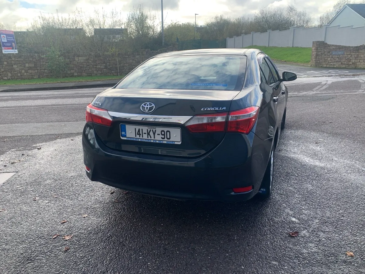 141 Toyota Corolla - Image 4