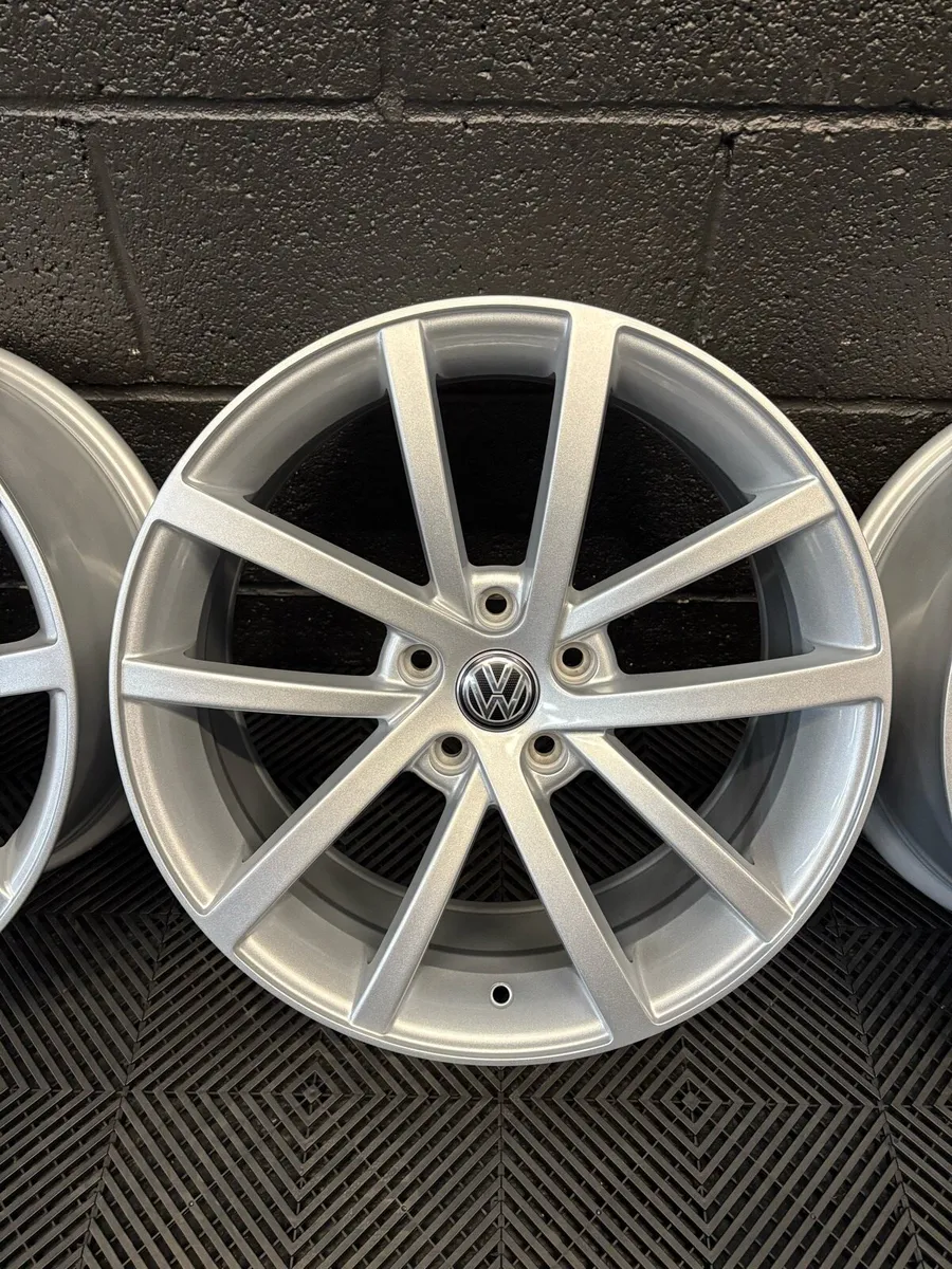 18” Vancouvers - Image 4