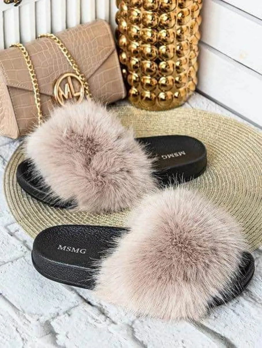 Fluffy fur slippers sizes 37-41 sizes 4-8 - Image 3