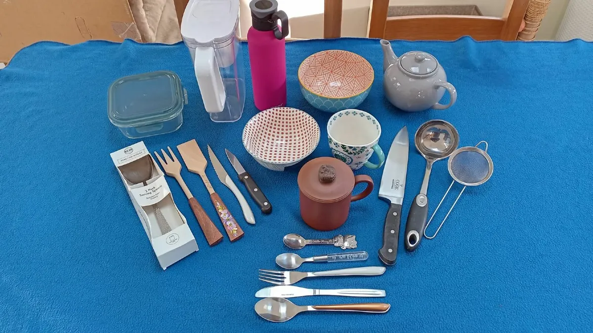 First house Kitchen Lot - Image 1