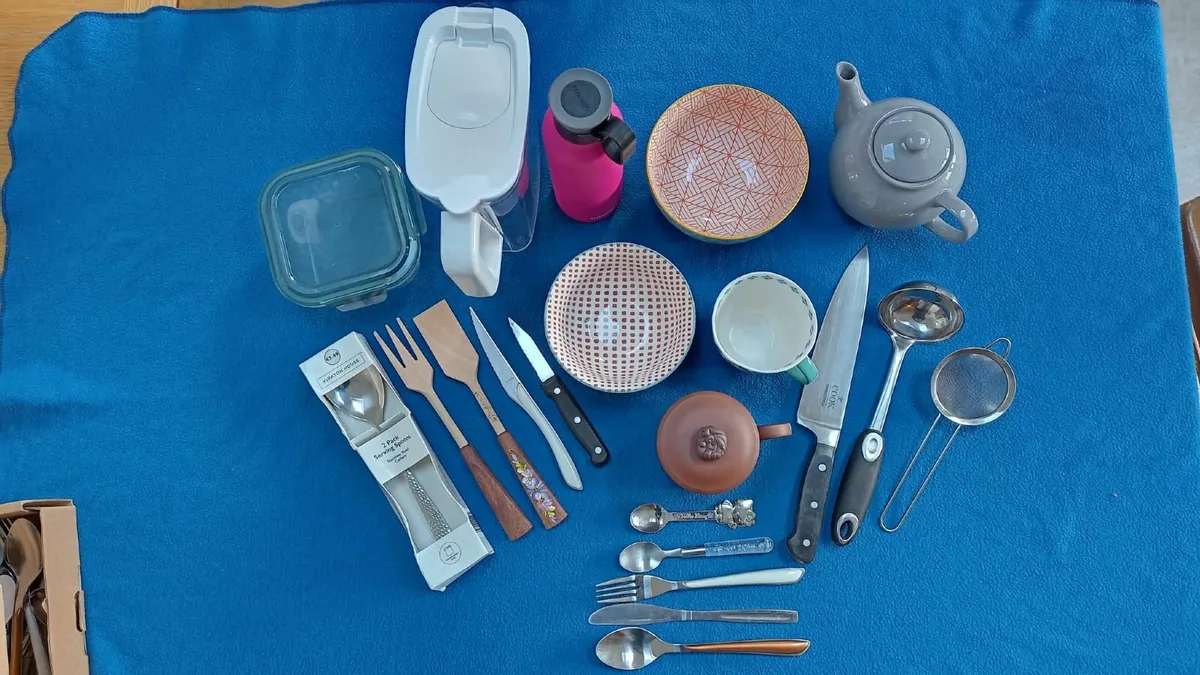 First house Kitchen Lot - Image 3