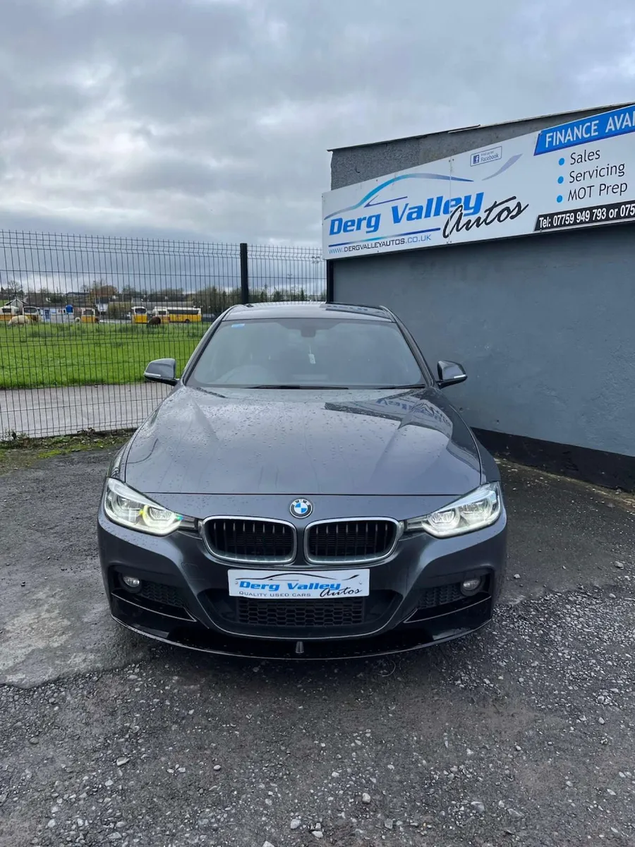 BMW 3-Series 2018 - Image 3