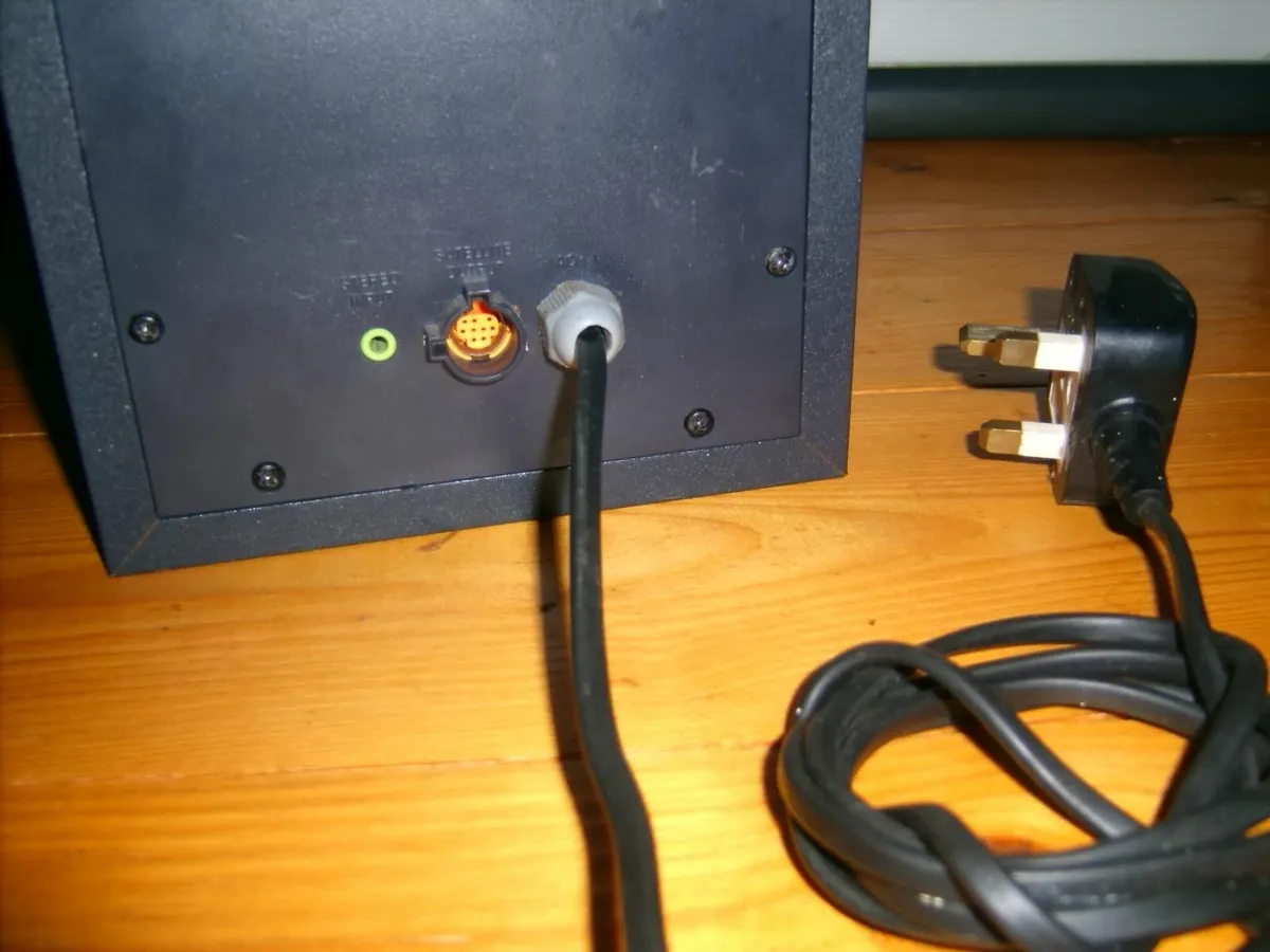 speakers sub - Image 2