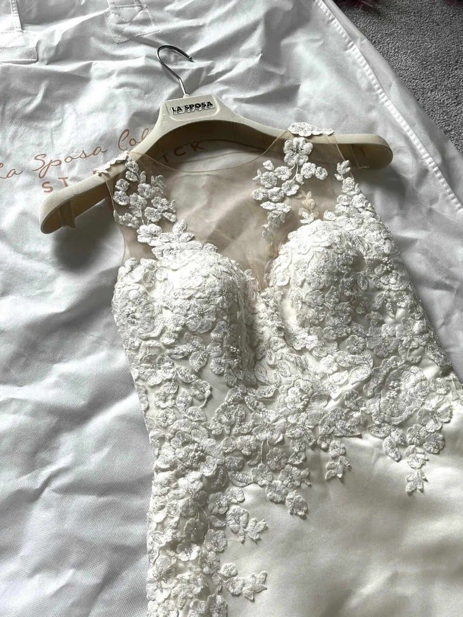 ST. PATRICK La Sposa Wedding dress - Petite Size - Image 3