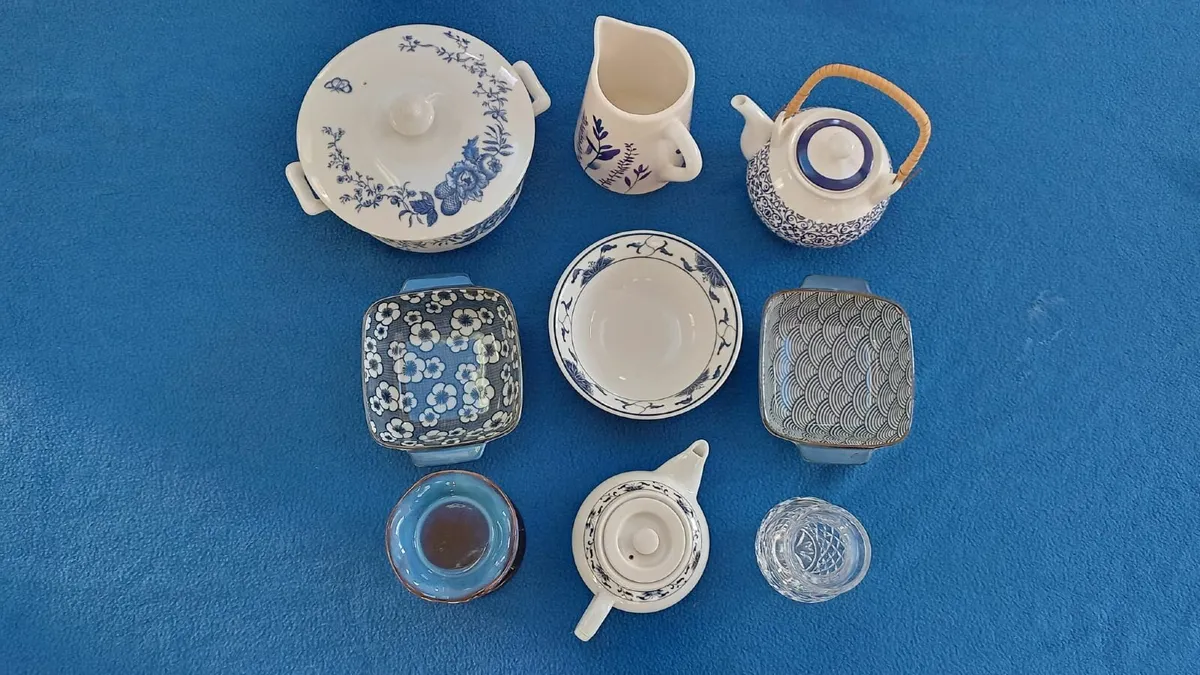 White & Blue Kitchenware Set - Image 4