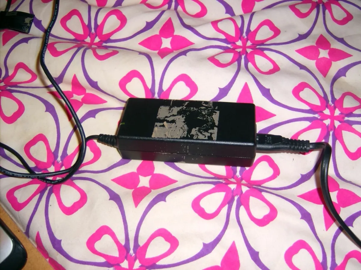 Toshiba laptop - Image 3