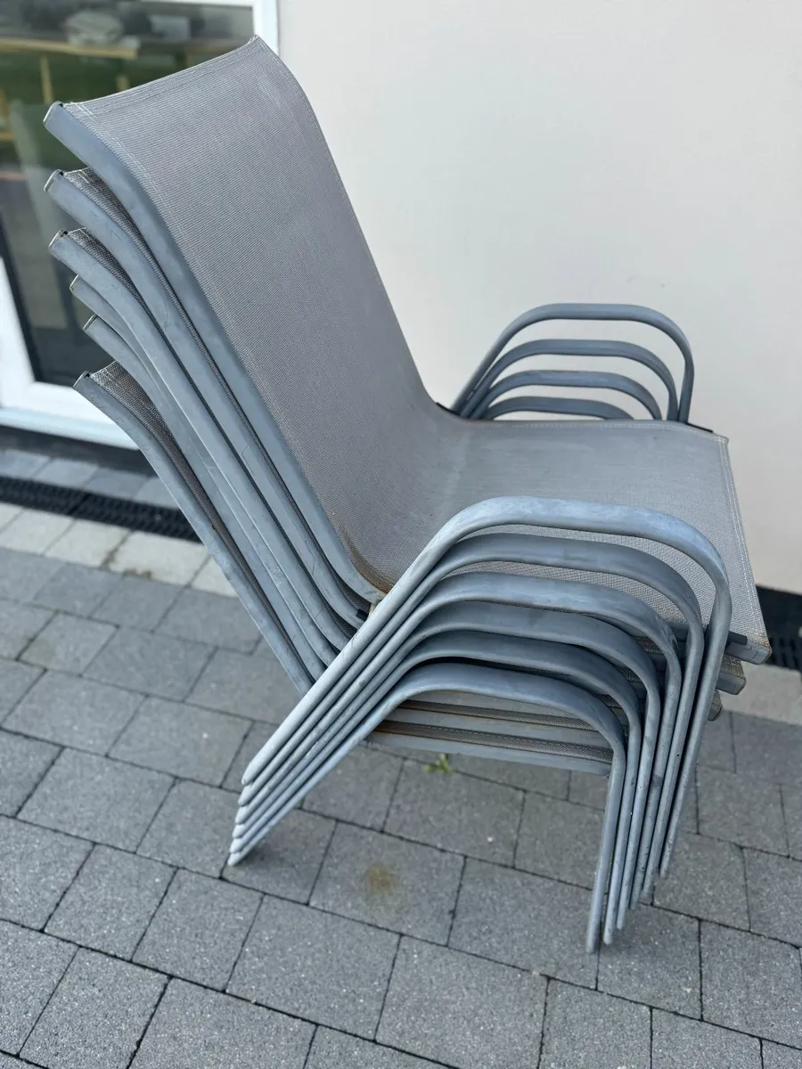 FREE Patio Table and 6 Chairs - Image 1