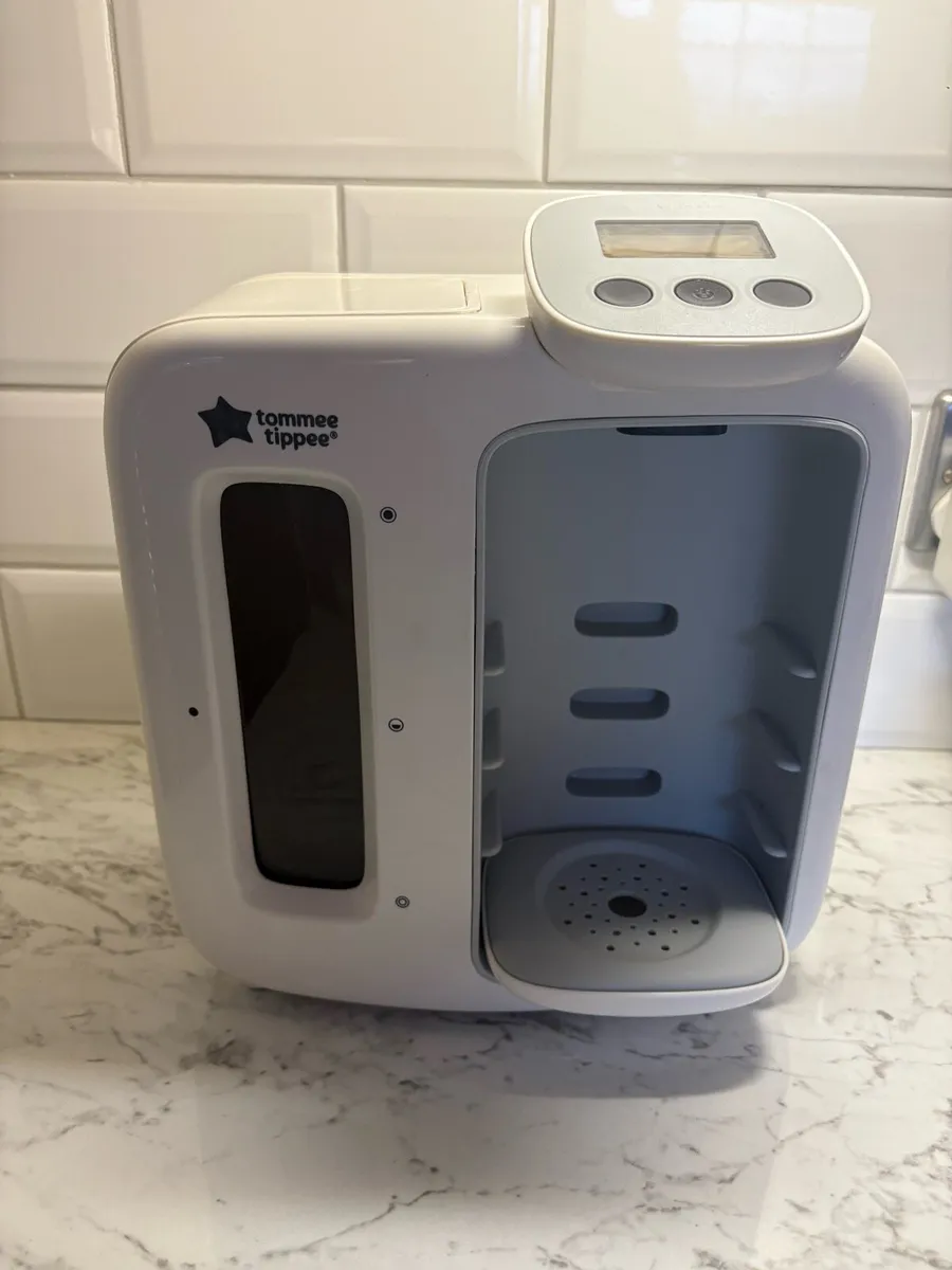 Tommee Tippee Day & Night perfect prep machine - Image 1