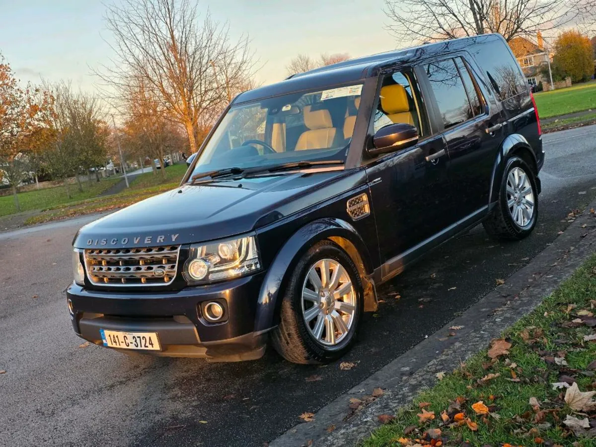 141 Landrover Discovery 5 Seater Utility - Image 3