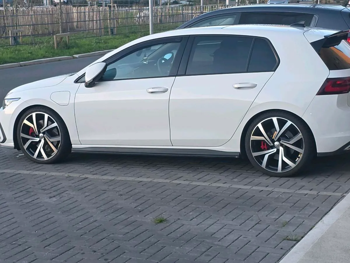 19" VW CLUBSPORT DIAMOND CUT ALLOY WHEELS AND TYRE - Image 1