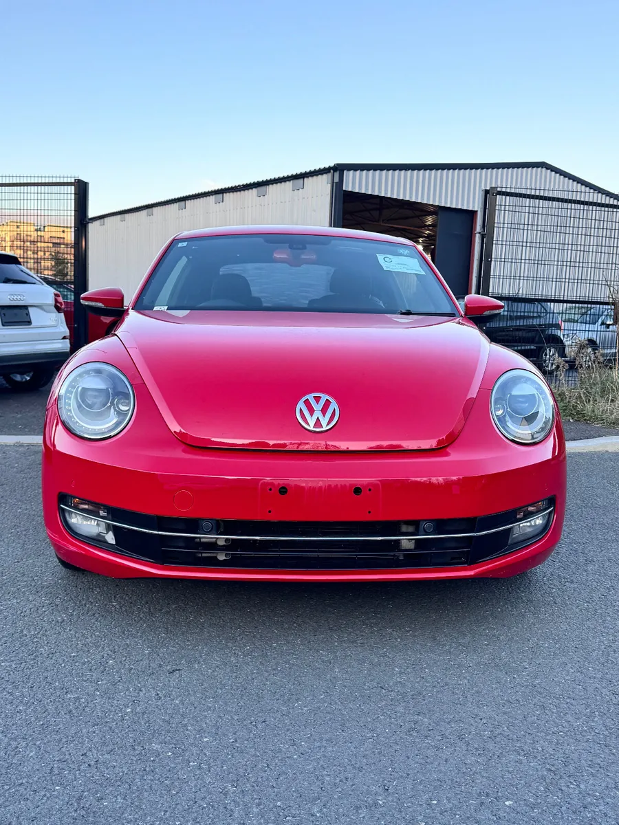 VOLKSWAGON BEETLE RED 2015 - Image 1