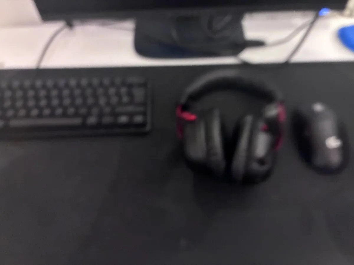 Esports gaming setup pc and peripherals - Image 3