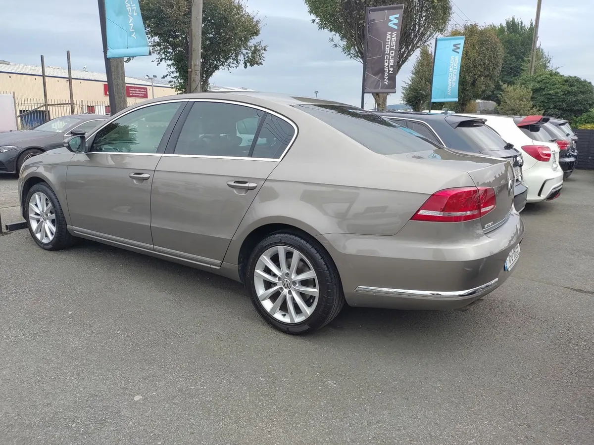 VW Passat - Image 4