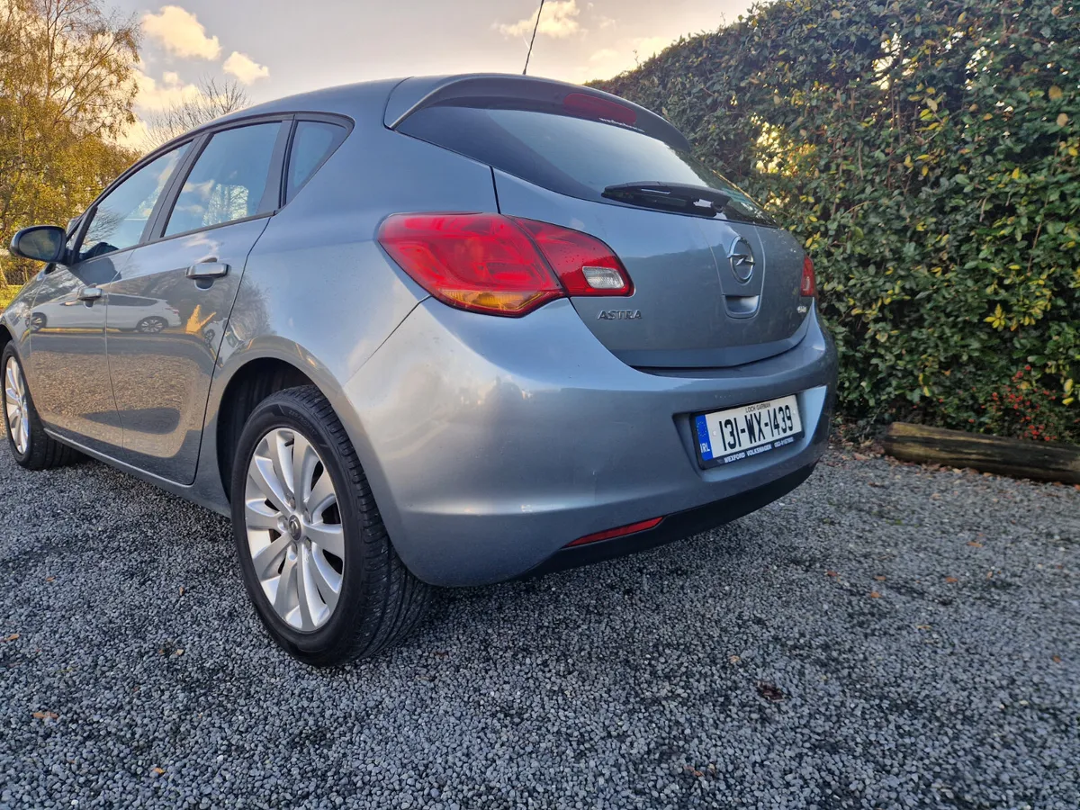 Opel Astra SC 1.7 CDTI 2013 - Image 3