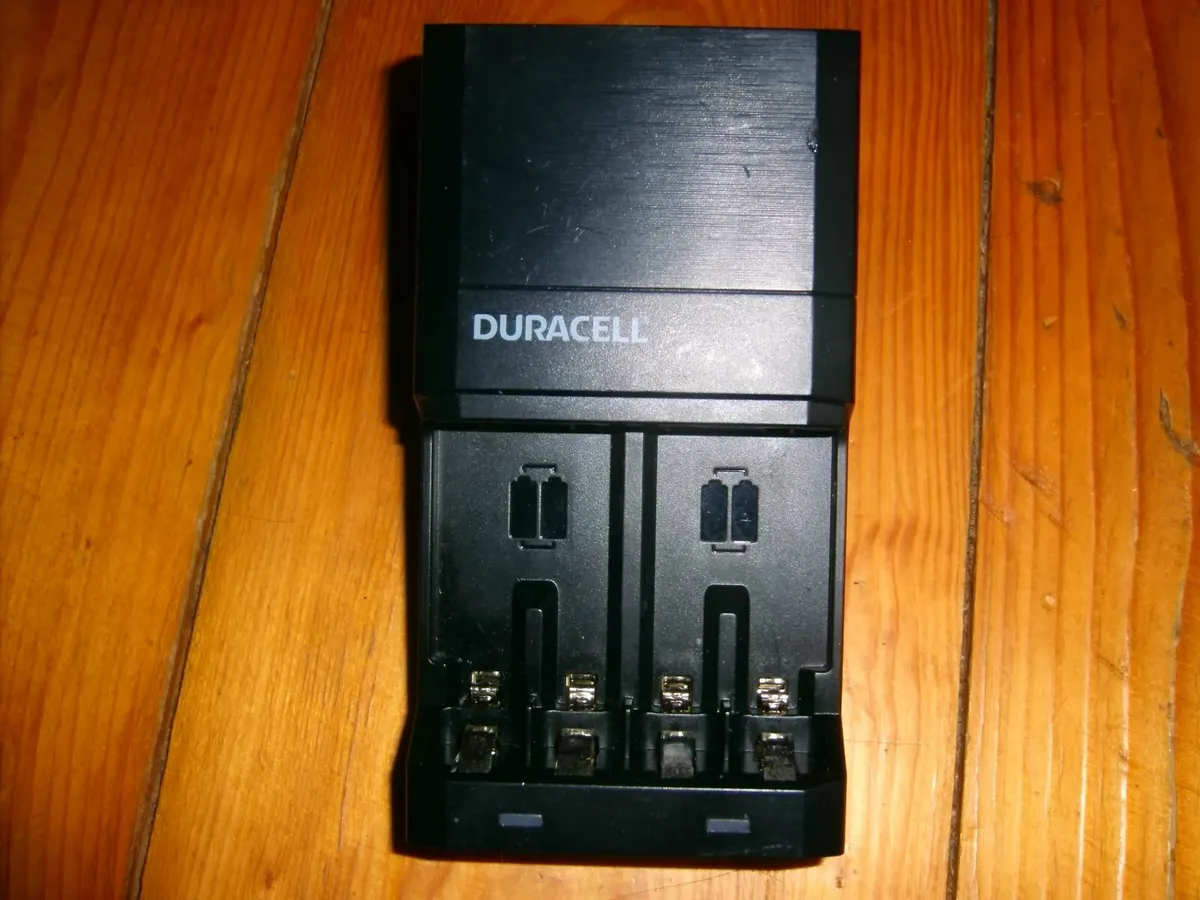 battery charger - Image 1