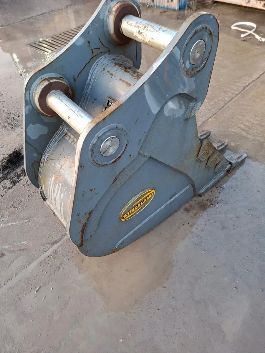 Variety of Buckets - Image 3