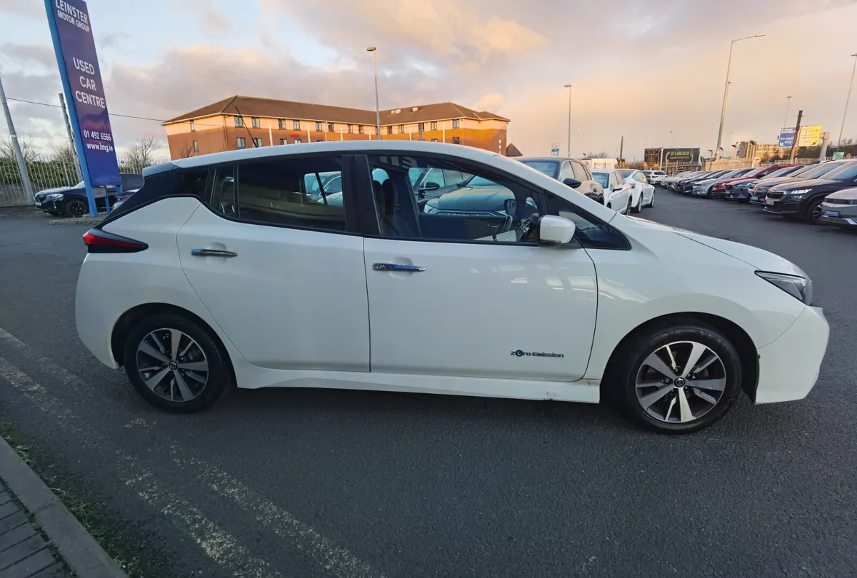 NISSAN LEAF 40KWH ACENTA - Image 4