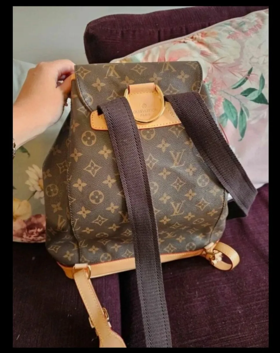 Lv Bagpack - Image 2