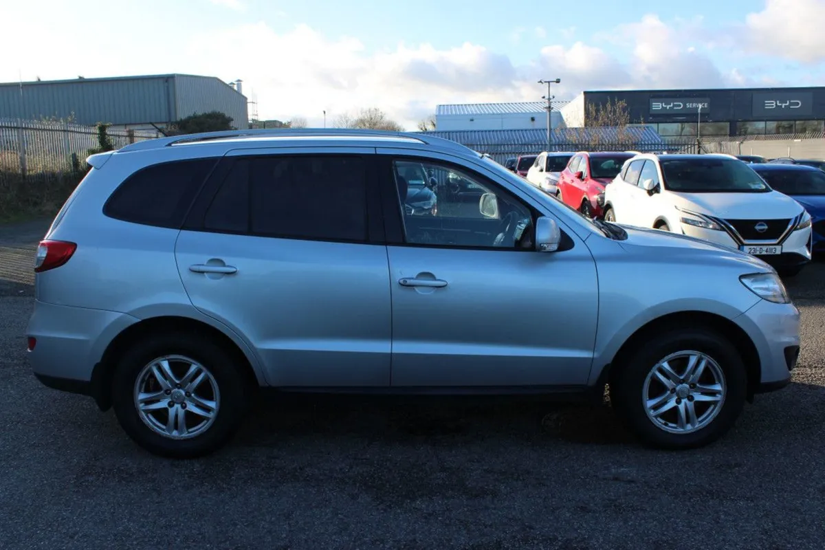 Hyundai Santa Fe 2.0 2WD 150hp Classic - Image 3