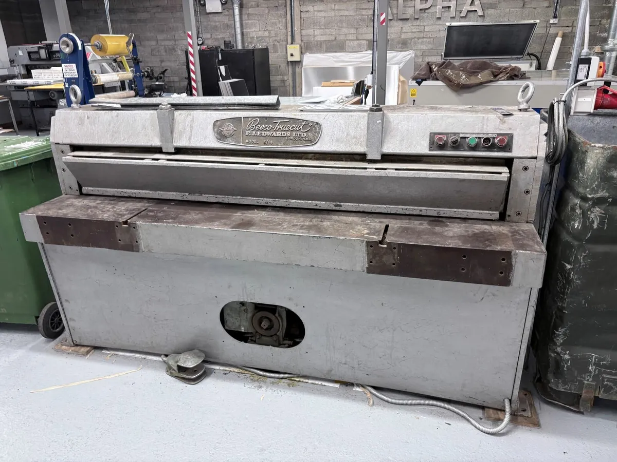 metal guilotine 6 ft single phaze - Image 1