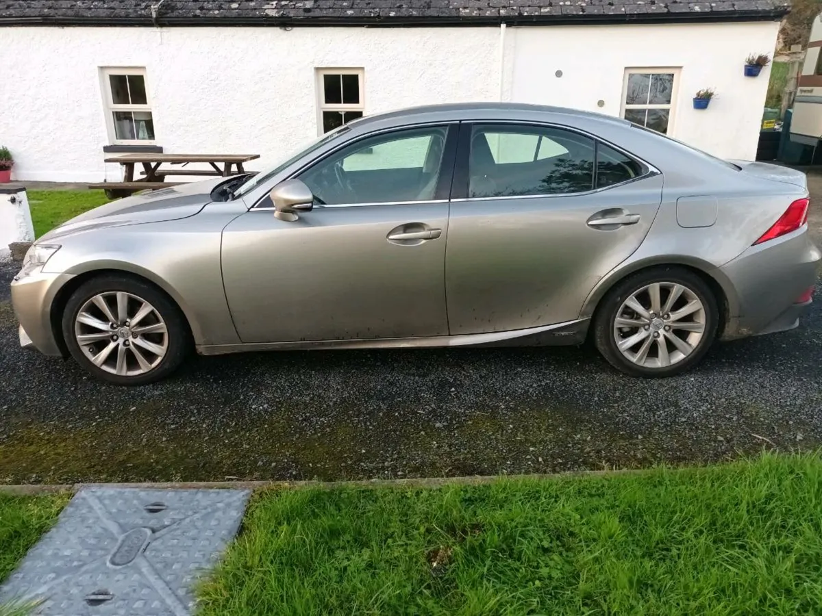 Lexis IS 300h - Image 3