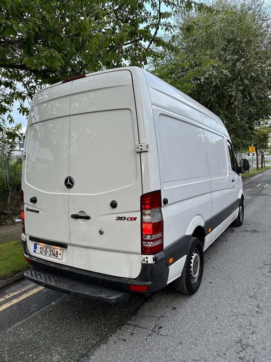 Mercedes-Benz Sprinter 2012 - Image 2