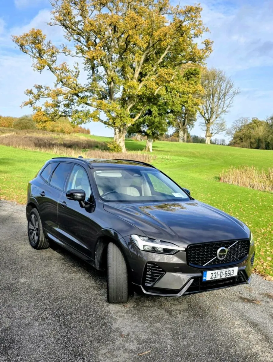 Volvo XC60 Recharge PHEV AWD - Image 3