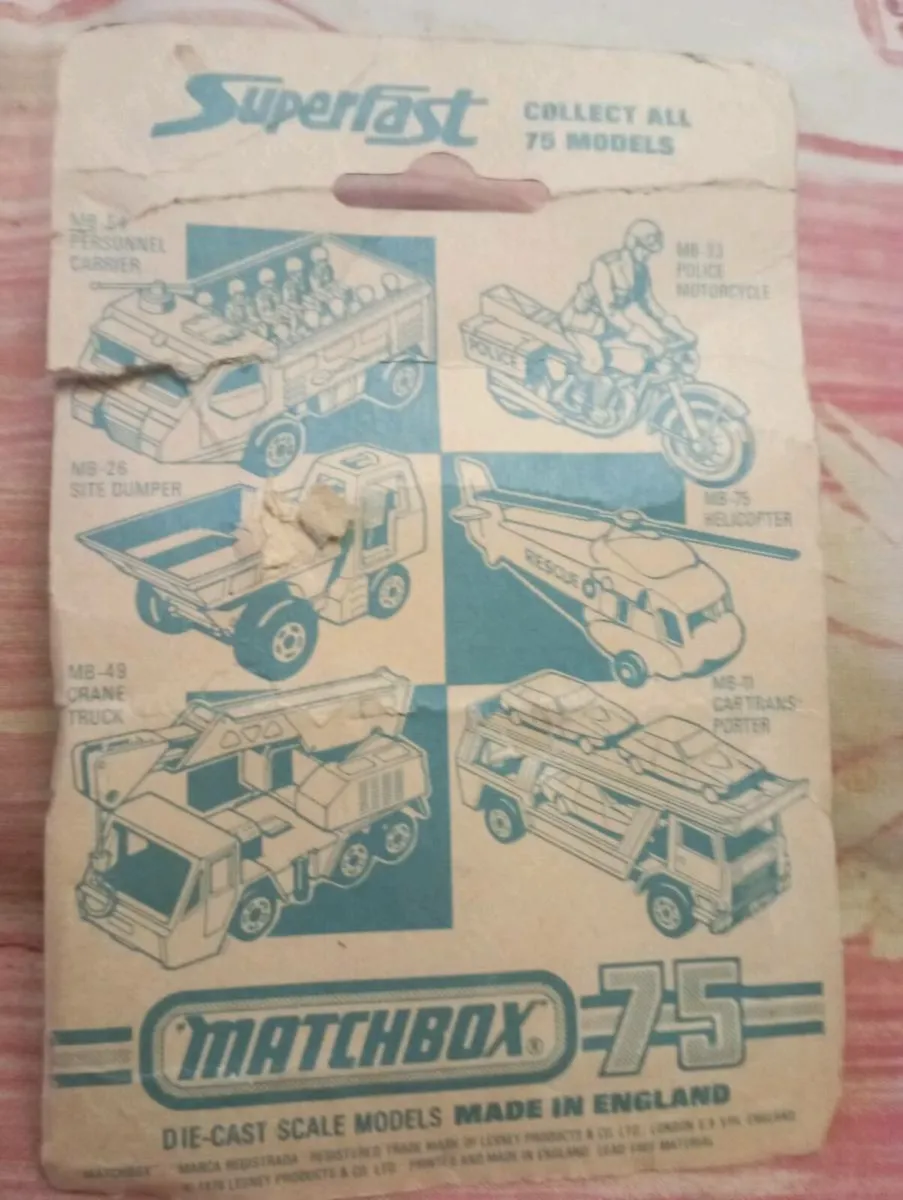 VINTAGE 1952 -1977 SLIVER JUBILEE BUS - Image 2