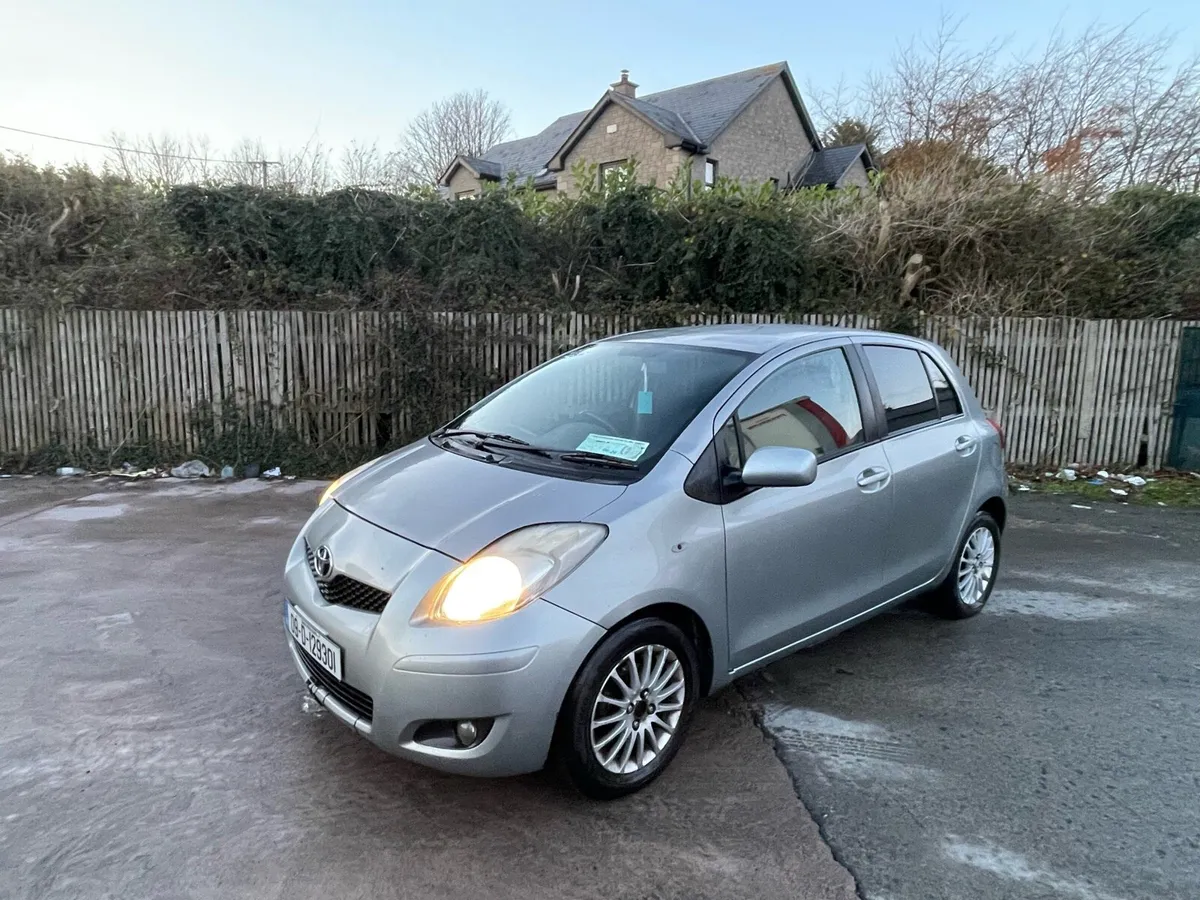 Toyota Yaris 2450€ - Image 4