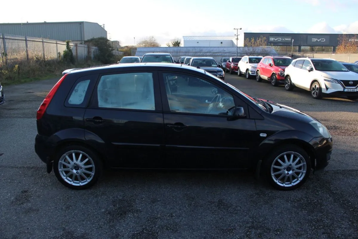 Ford Fiesta 1.25i Steel II - Image 4