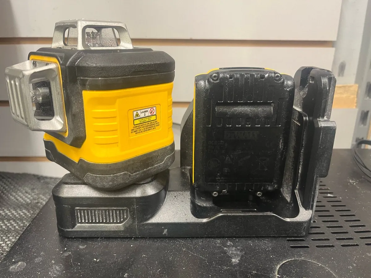 DeWalt Self Leveller - Image 4