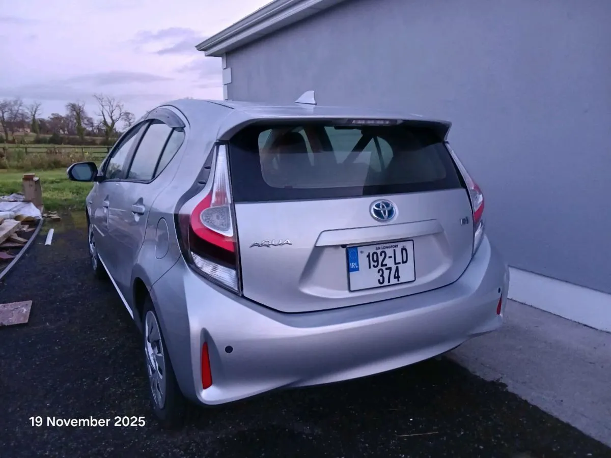 Toyota Aqua Hybrid Price is not negotiable - Image 4