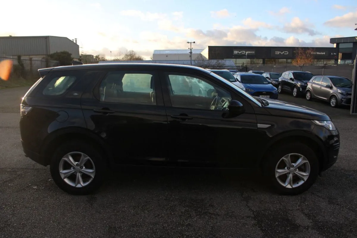 Land Rover Discovery Sport 2.0 TD4 150PS S Auto 4 - Image 3