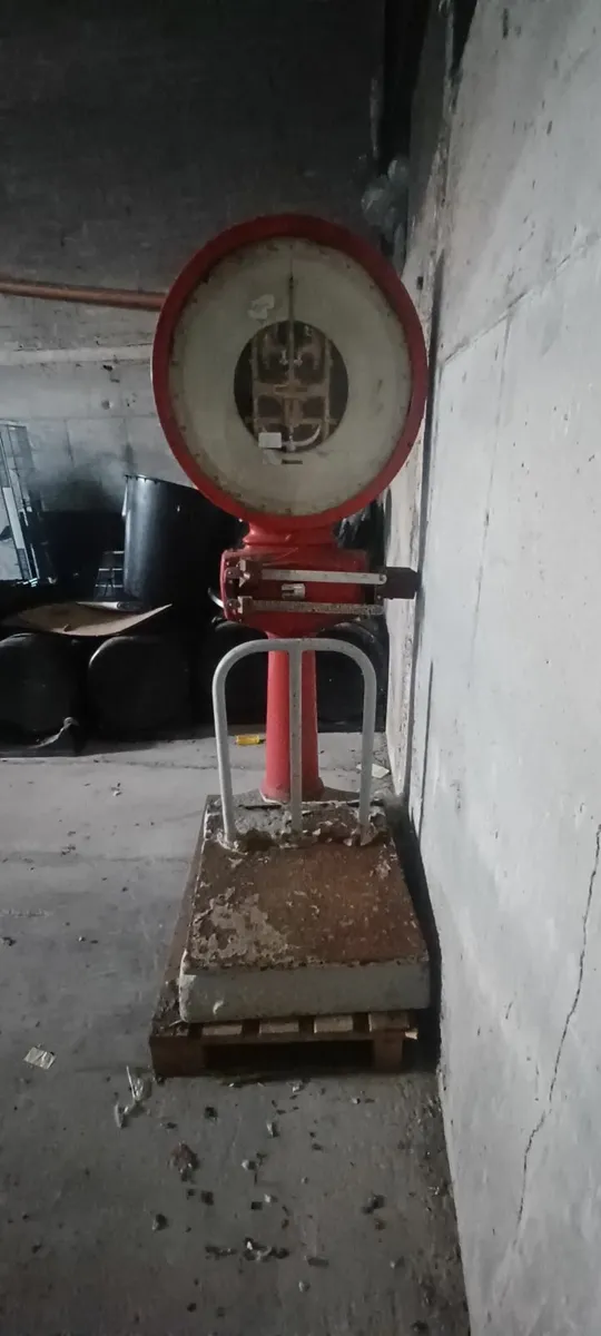 AVERY WEIGHING SCALES - Image 4