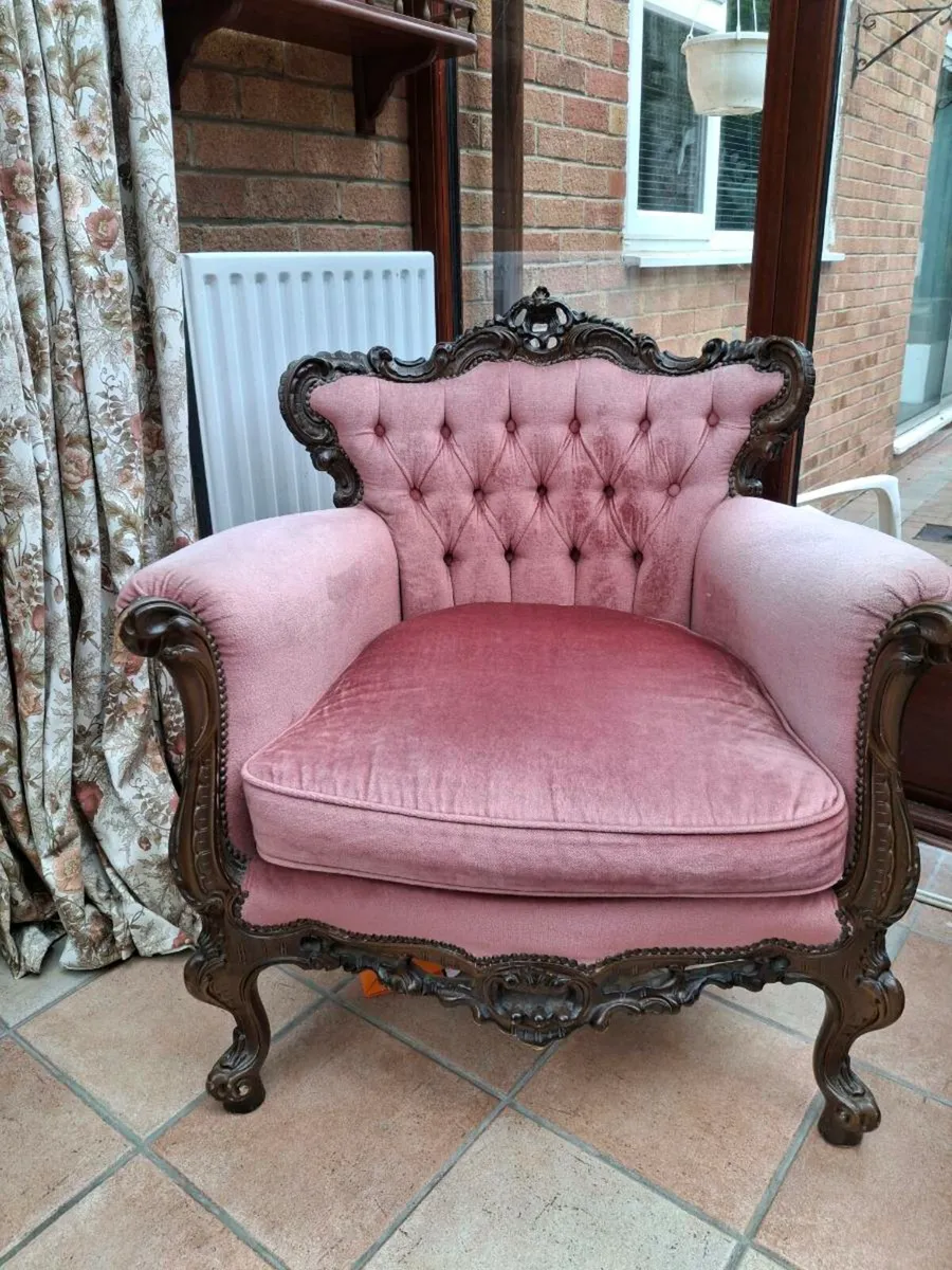 3 piece vintage Baroque couch and 2 armchairs - Image 3