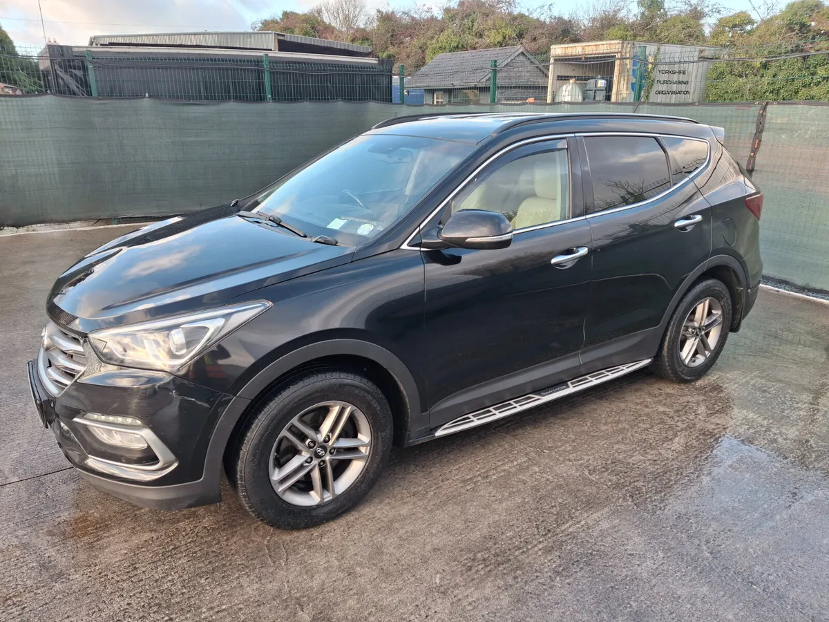 *2018 Hyundai Santa FE  7 Seater  4x4 - Image 1