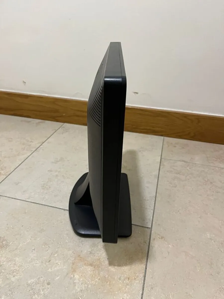 Dell 17 Inch Monitor E Serie E17135c - Image 2