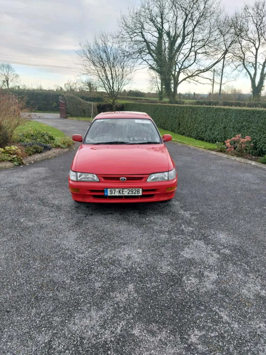 Toyota Corolla van - Image 1