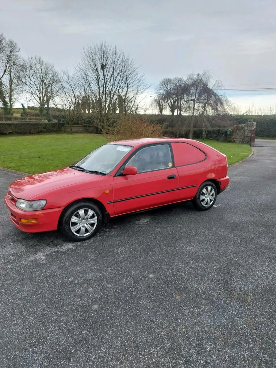 Toyota Corolla van - Image 2