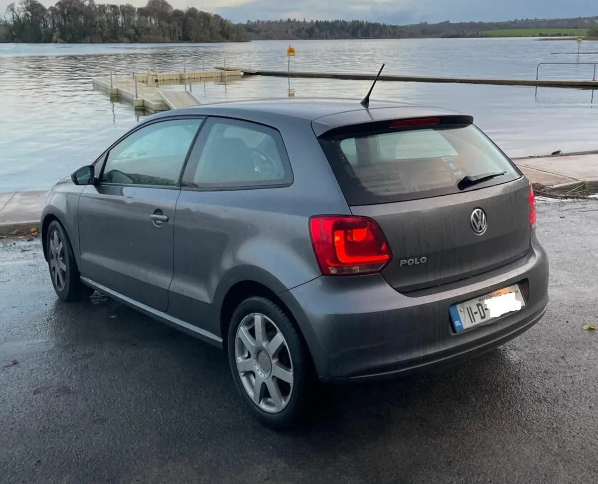 Volkswagen Polo 2011 - Image 2