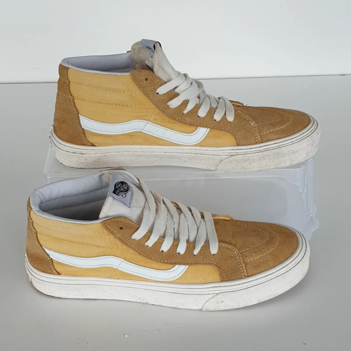 Vans hi top skate shoes size 7 EU 41 - Image 2